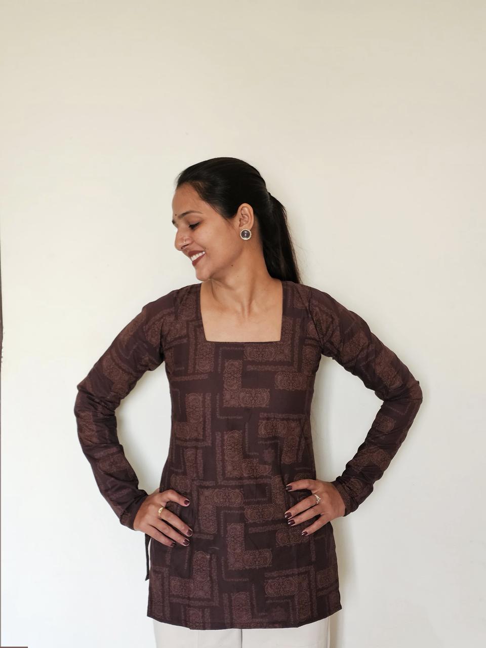 Katha Brown kurti